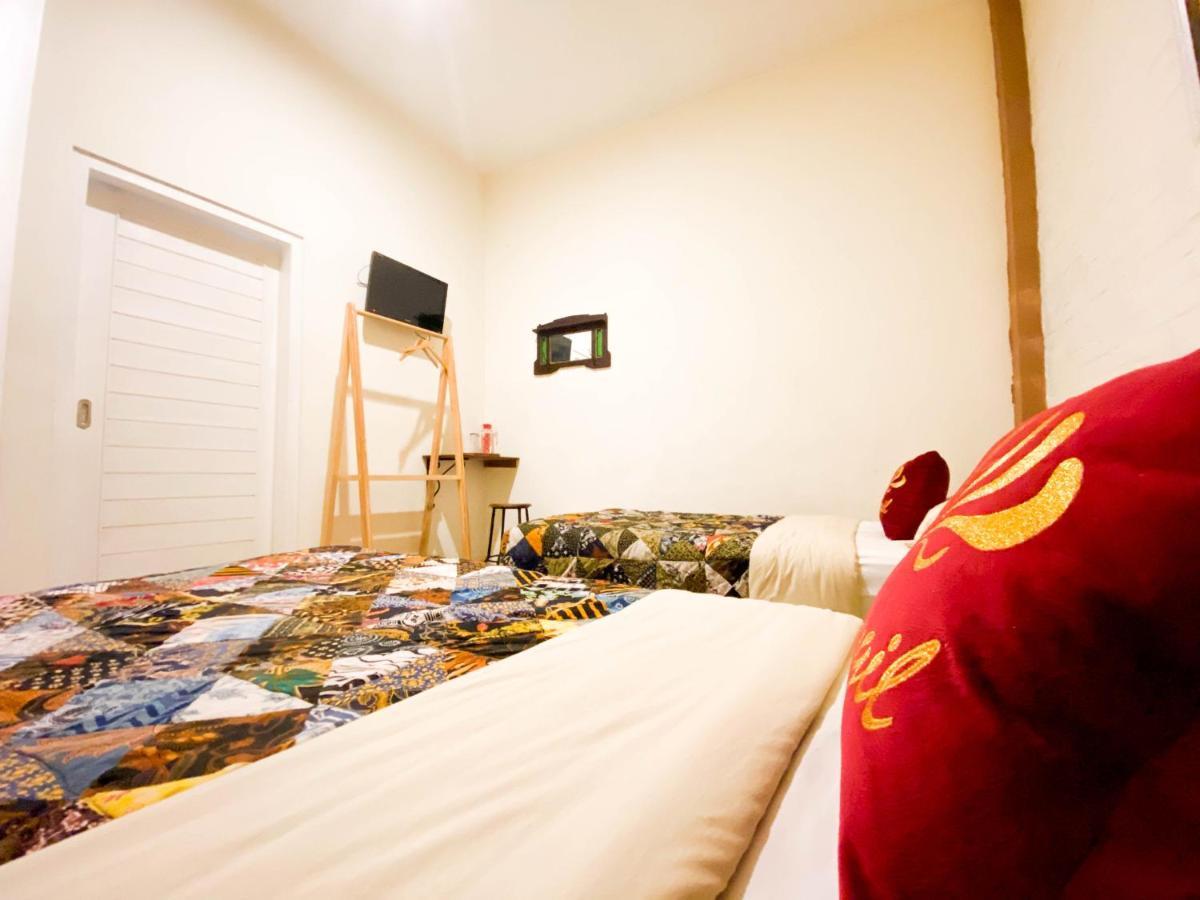 Hinggil Homestay Syariah Malioboro Yogya Mitra Reddoorz Yogyakarta Extérieur photo